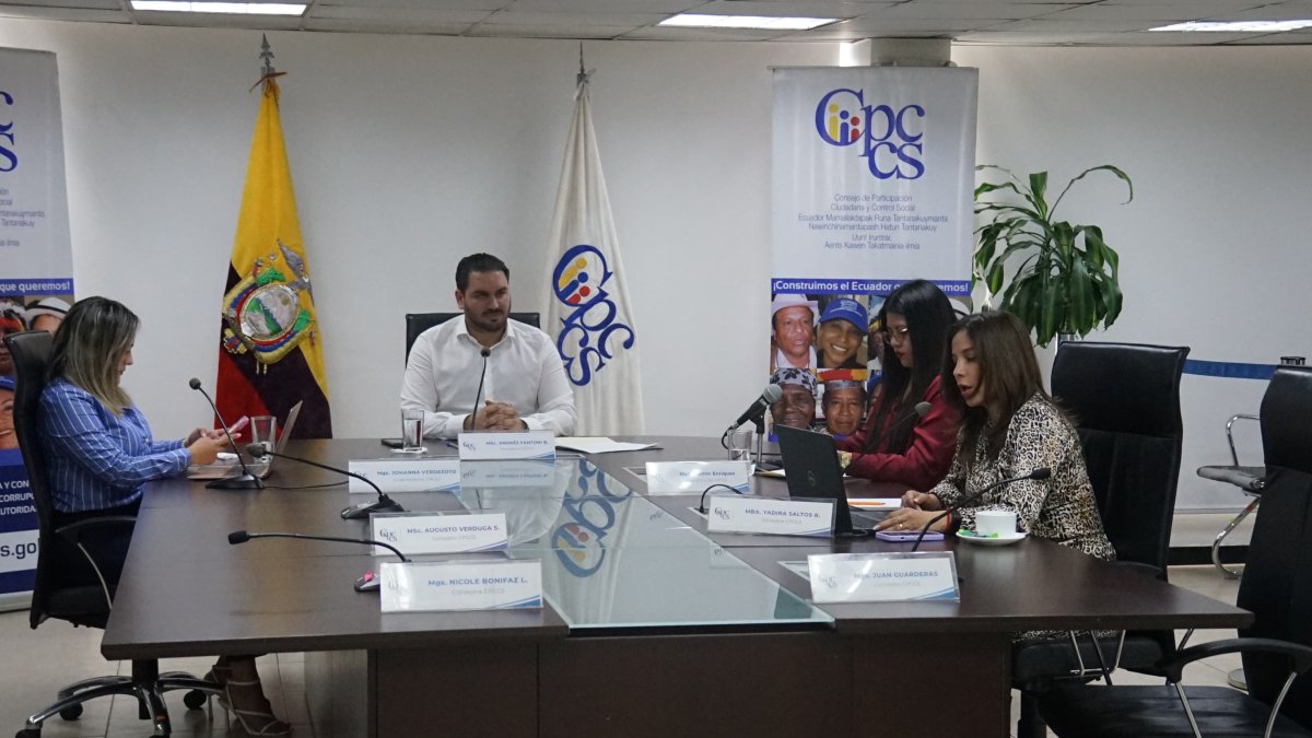 Con 6 votos a favor, el Pleno del CPCCS derogó el reglamento anterior y aprobó uno nuevo con las 