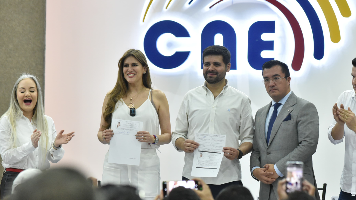 Juan Iván Cueva y Cristina Reyes, el binomio presidencial del Movimiento Amigo.