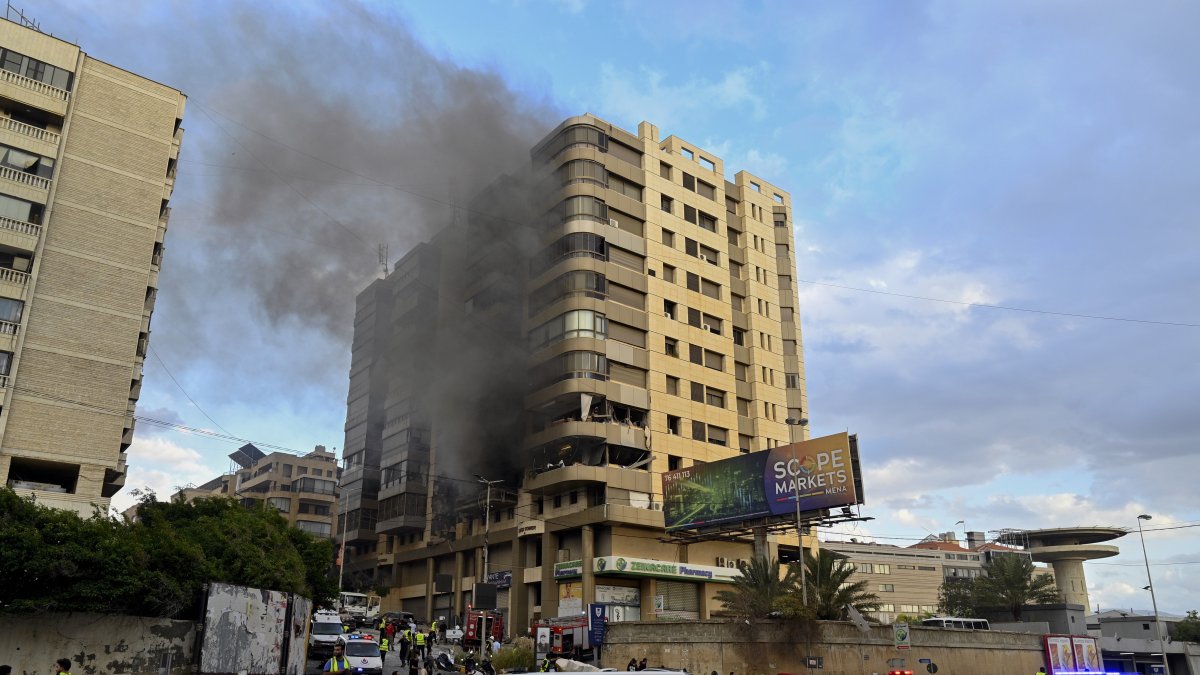 Un edificio alcanzado por un ataque militar israelí.