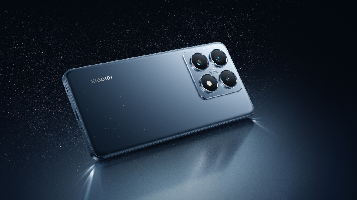 Modelo de Xiaomi 14T, color azul titanio.