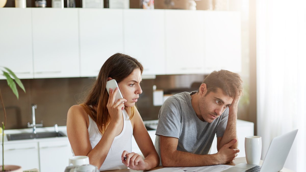 Aprende cómo manejar de manera efectiva las deudas de tarjetas de crédito con estrategias comprobadas