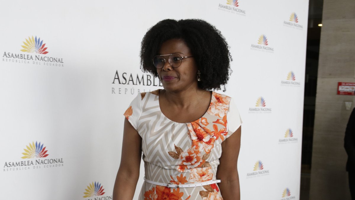 La legisladora Paola Cabezas fue denunciada ante el TCE por supuesta campaña electoral anticipada.