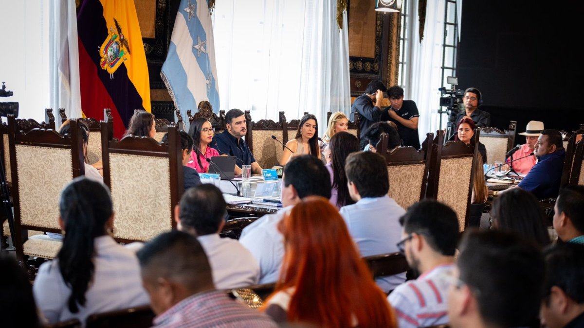 Durante la sesión de Concejo fueron presentados los tres nuevos ediles.