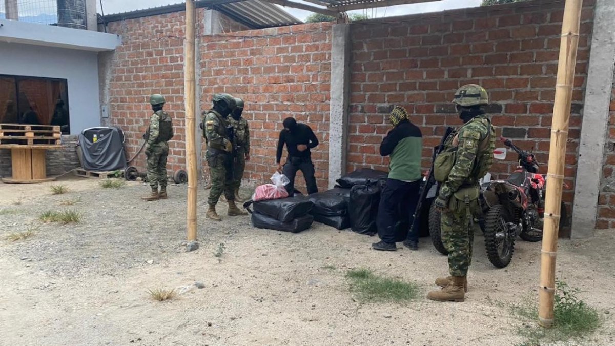 La Policía y Fuerzas Armadas estuvieron en el sitio