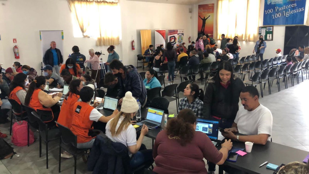 Encuentro. Migrantes venezolanos continuamente se reúnen en ciertos espacios para organizarse en el país.