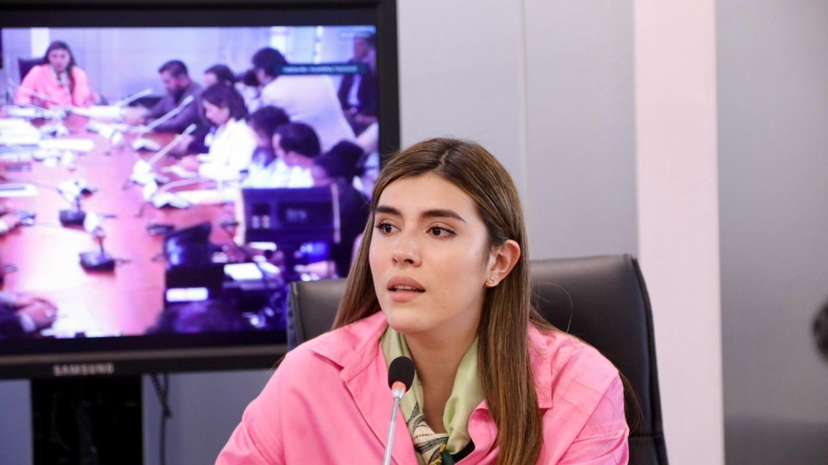 La jefa de bancada de ADN, Valentina Centeno, expresó su respaldo a Mónica Palencia, quien enfrenta el trámite del juicio político en la Asamblea.