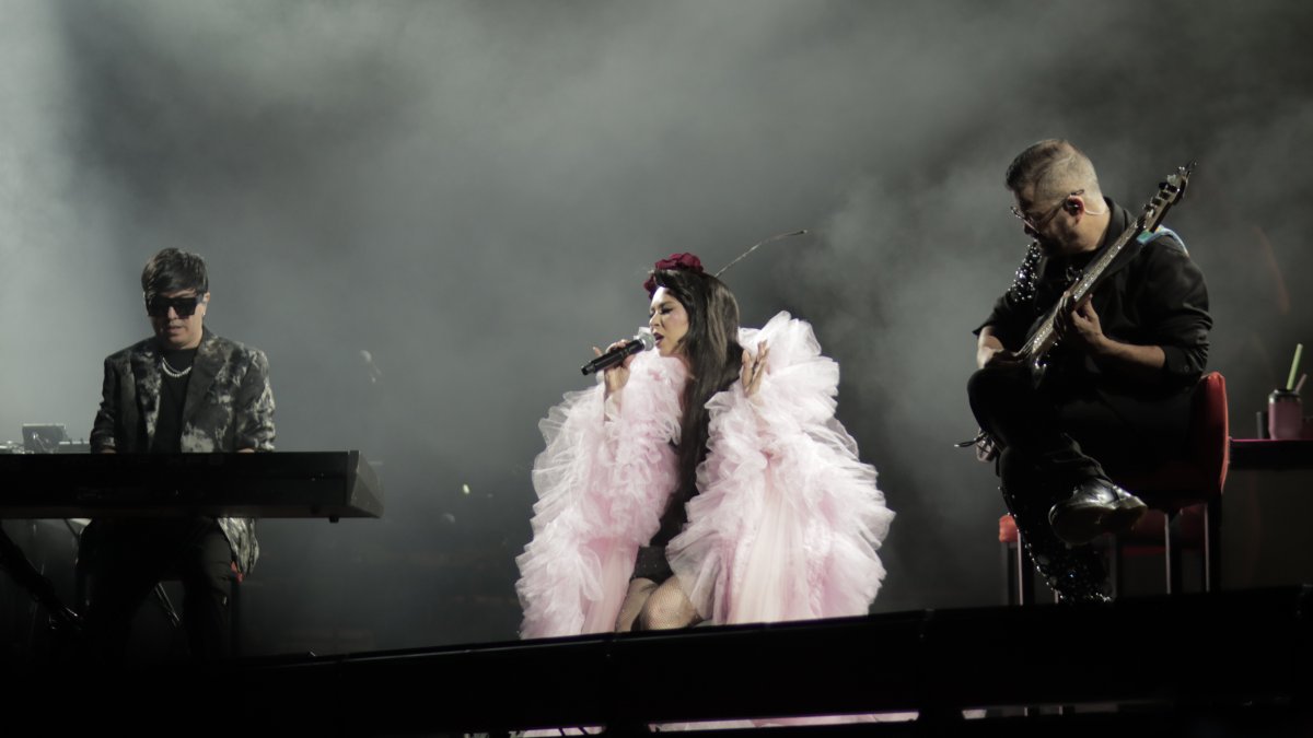 Edgar, Denisse y Ricardo durante su presentación.