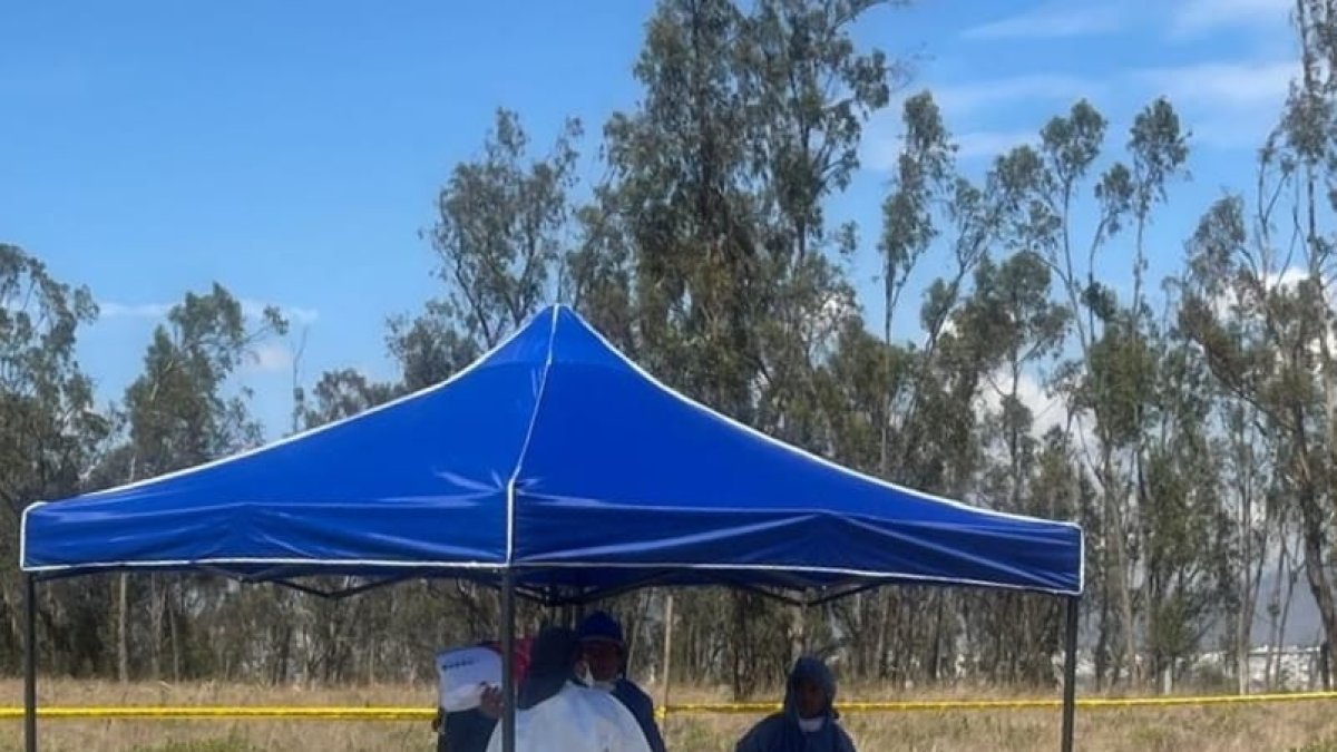 La exhumación de los cadáveres en Ambato duró 10 días.