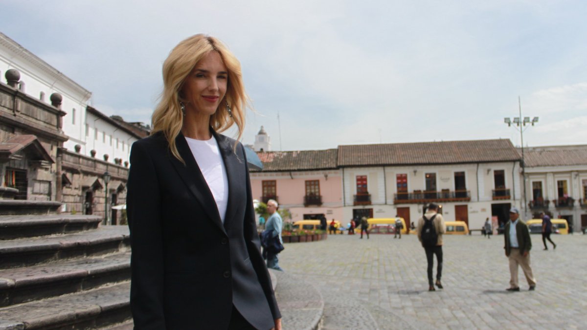 Diputada del Partido Popular por Madrid en el Congreso de los Diputados de España, historiadora por formación, periodista de oficio y liberal por convicción.
