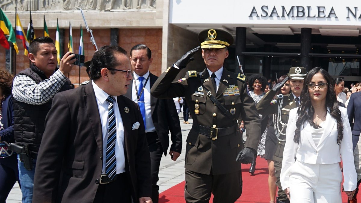 La presidenta de la Asamblea, Viviana Veloz, convocó al Pleno a la sesión solemne para conmemorar la independencia de Guayaquil, que se realizará en el Puerto Principal.