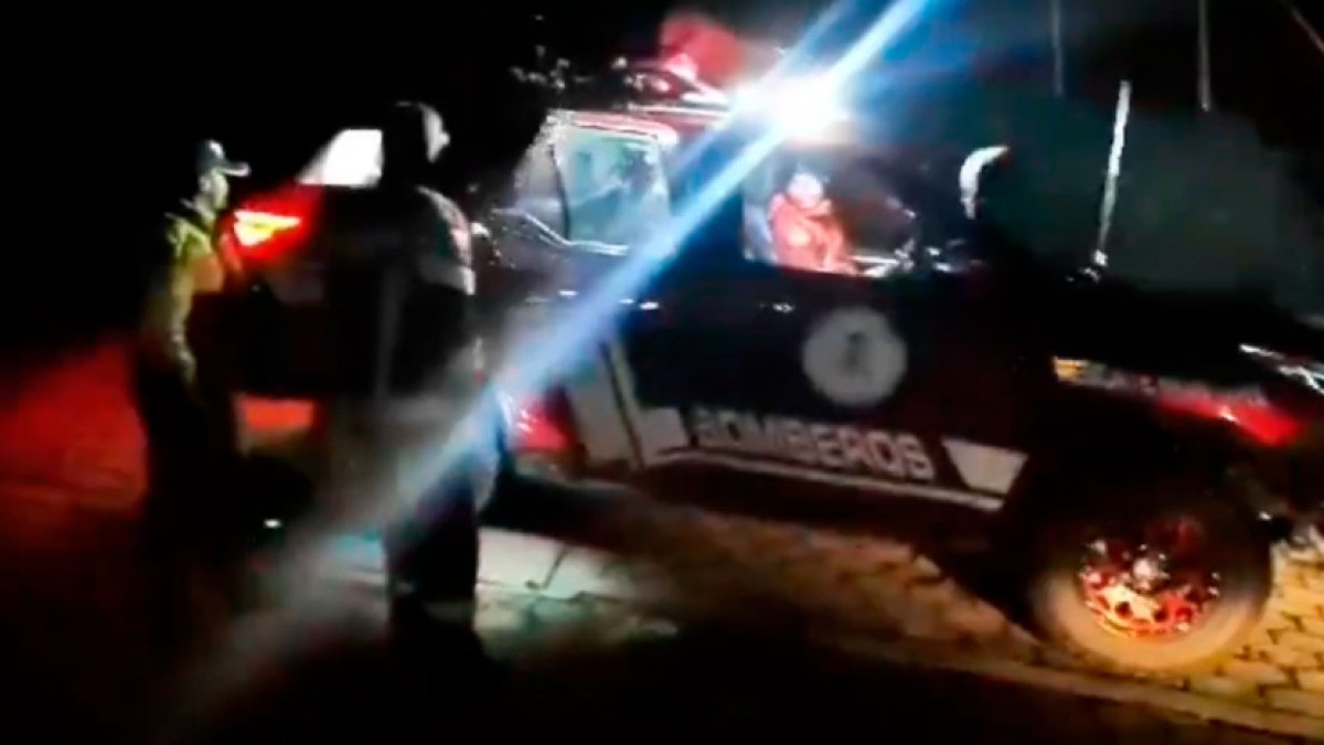 Policía Nacional y Bomberos realizaron labores de localización y rescate de tres personas en el Teleférico