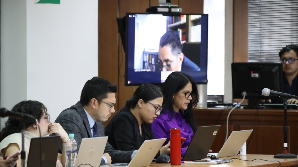 Con la presencia –vía telemática– de la fiscal general del Estado, Diana Salazar, se reinstala la audiencia preparatoria de juicio.