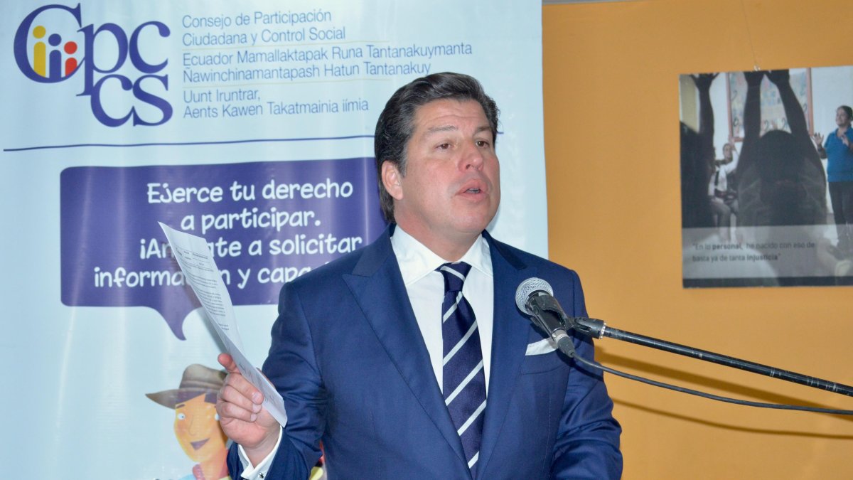 Luis Alberto Cabezas Klaere durante la exposición de su plan de trabajo.