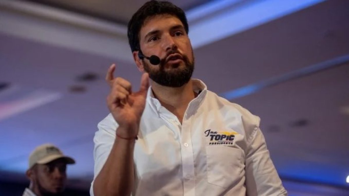 Pide disculpas públicas esta semana, por involucrarlo en contratos en los que -según refiere- no tiene injerencia.