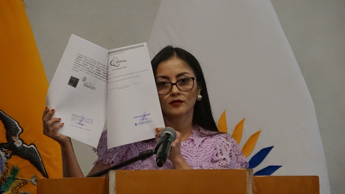 Viviana Veloz durante una rueda de prensa este 8 de octubre de 2024.