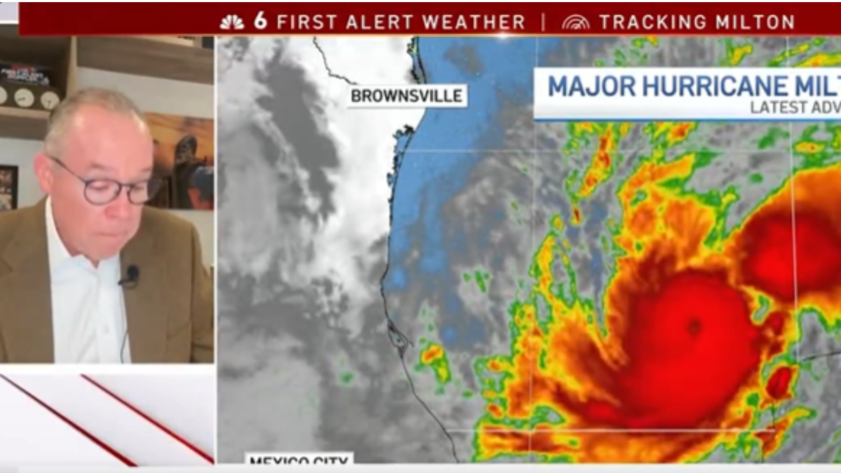 Momento en el que el experto se quiebra debido a las consecuencias del devastador ciclóN