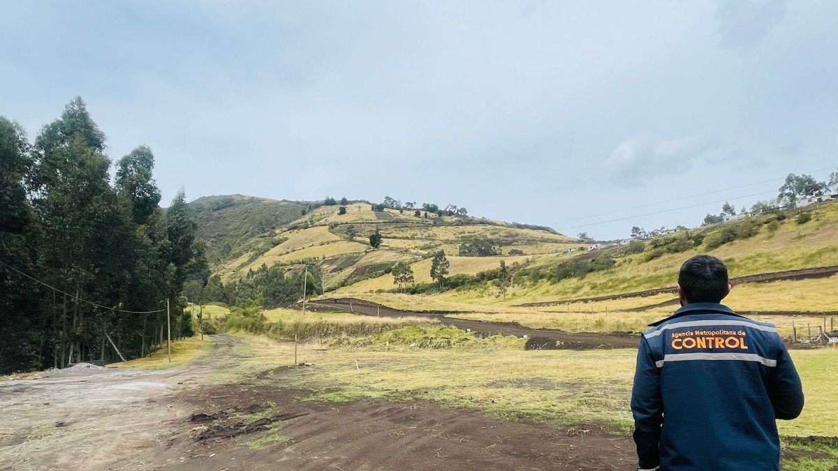 En la zona se movió la tierra para la construcción de vías internas.