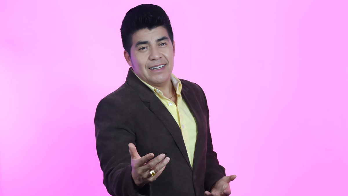 Gerardo Morán en una sesión de fotos con Diario Extra.