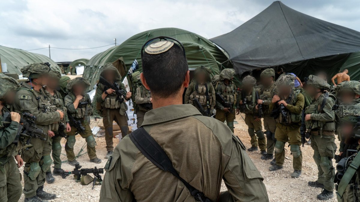 El Ejército de Israel informó este martes de que la División acorazada 146 comenzó ayer a realizar 