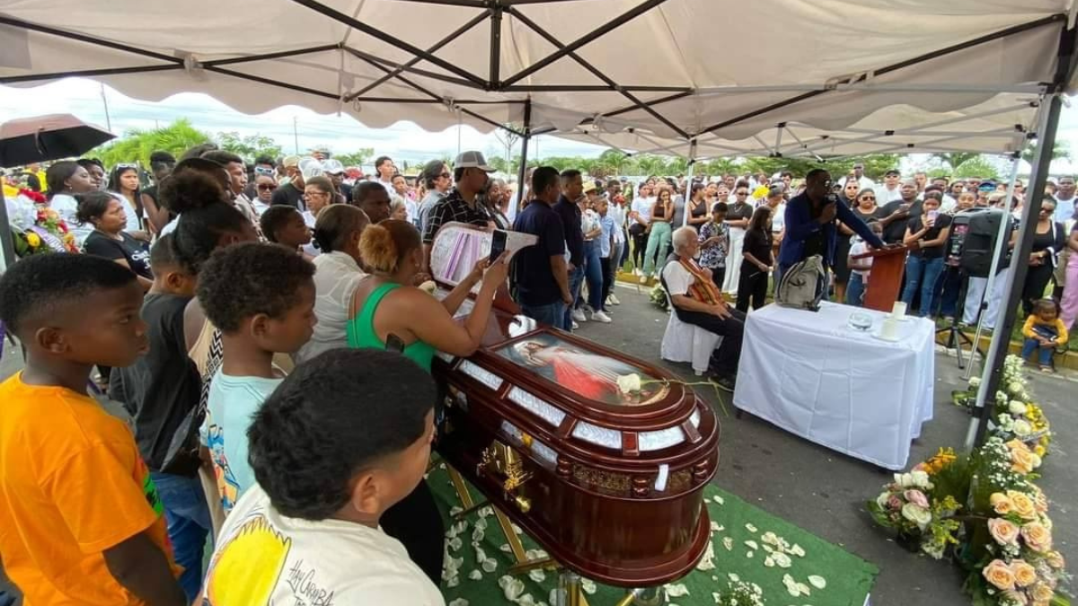 Funeral del futbolista Roberto Cabezas.