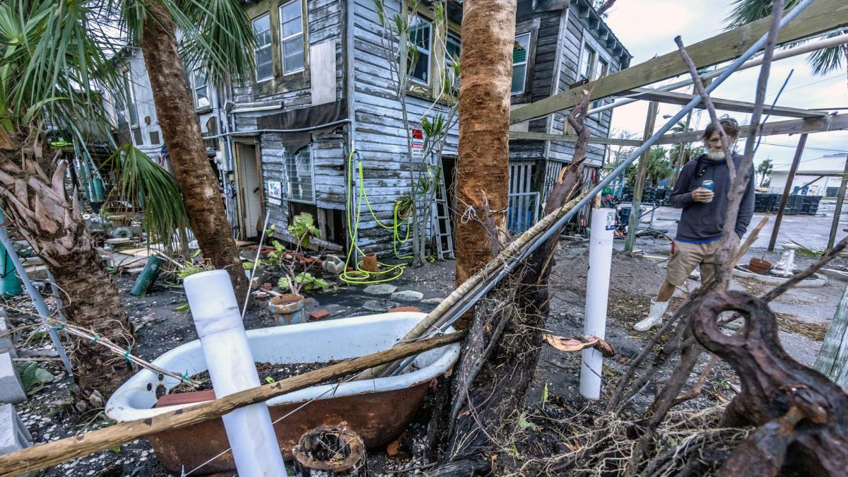 Según la web PowerOutage.us, a las 6.30 (10.00 GMT) más de 3,2 millones de hogares y empresas estaban sin electricidad.