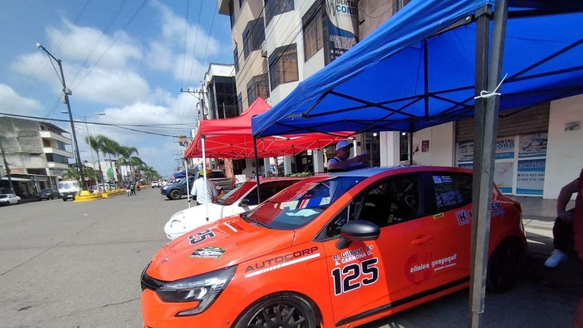 Los automóviles que participarán en la válida quedarán guardados dentro del parque Samanes.