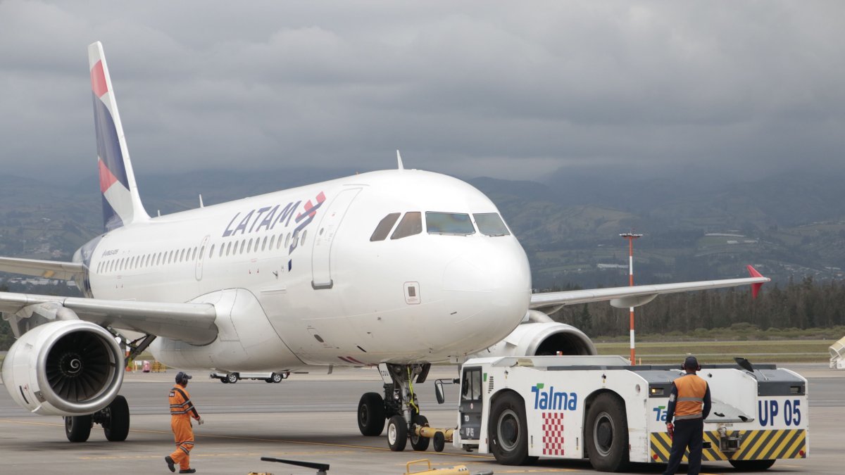 Quito tiene un vuelo diario a Miami con American Airline y un vuelo diario con Latam.