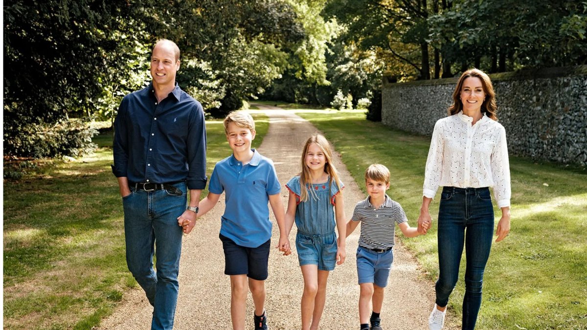 Príncipe William y Kate Middleton junto a sus hijos.