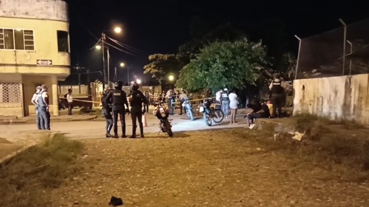 Escena. Los cuerpos de los cuatro tiroteados quedaron dispersos.