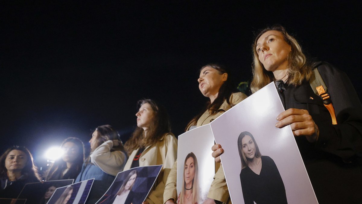 Ucranianos forman parte de un homenaje póstumo a la joven periodista