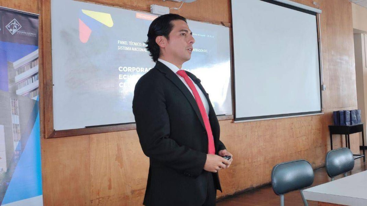 Caso. Anteriormente Fabián Calero estuvo como gerente subrogante de la Corporación Eléctrica del Ecuador