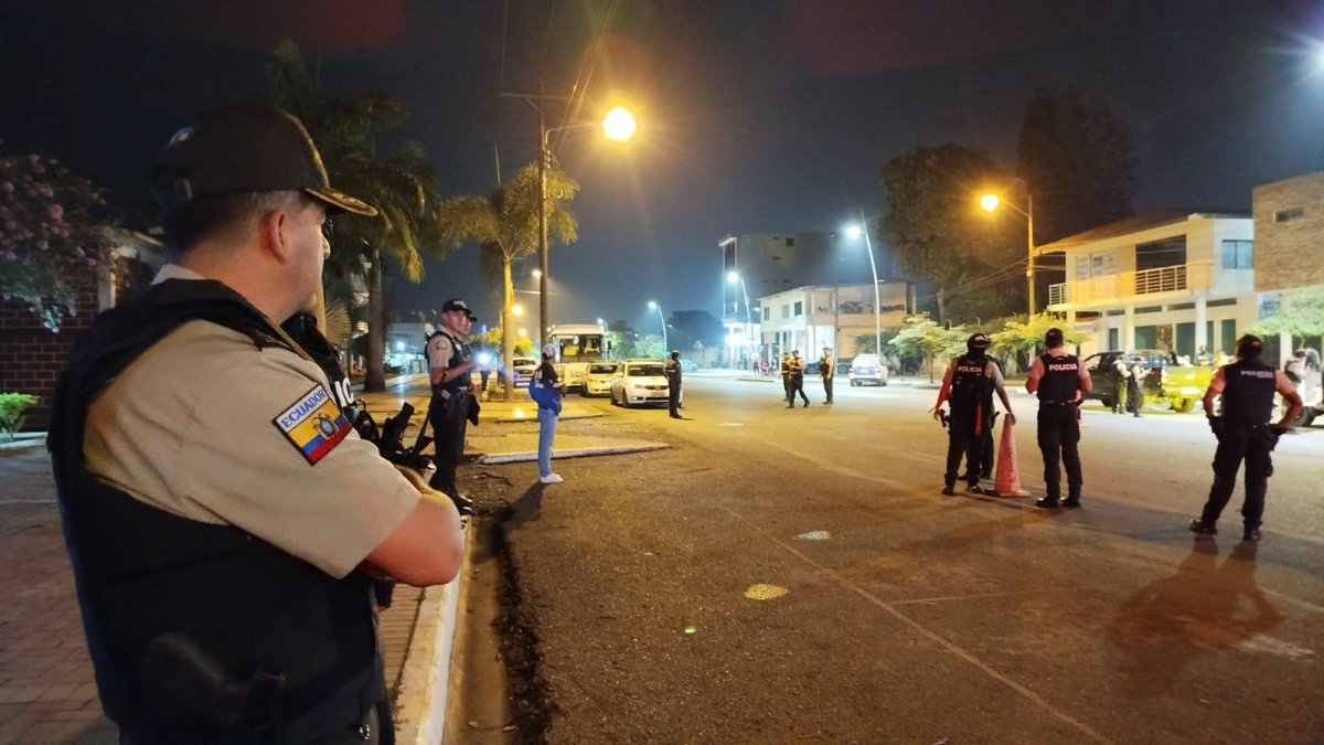 En diferentes lugares de La Maná se ejecutaron controles.