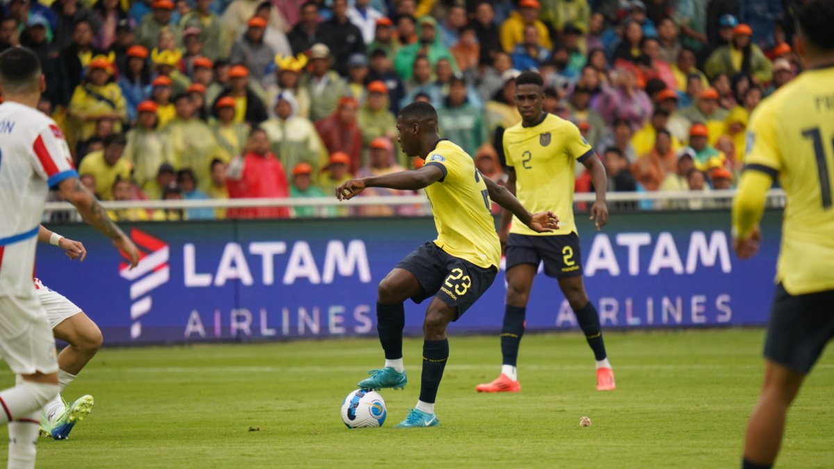 Durante el partido de Ecuador ante Paraguay, el Gobierno decidió suspender los cortes de luz.