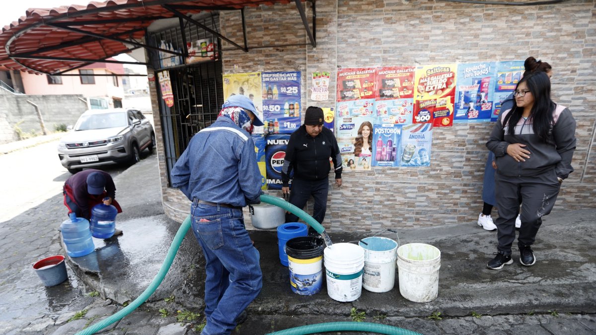 A los sectores afectados por el corte de agua llegarán tanqueros