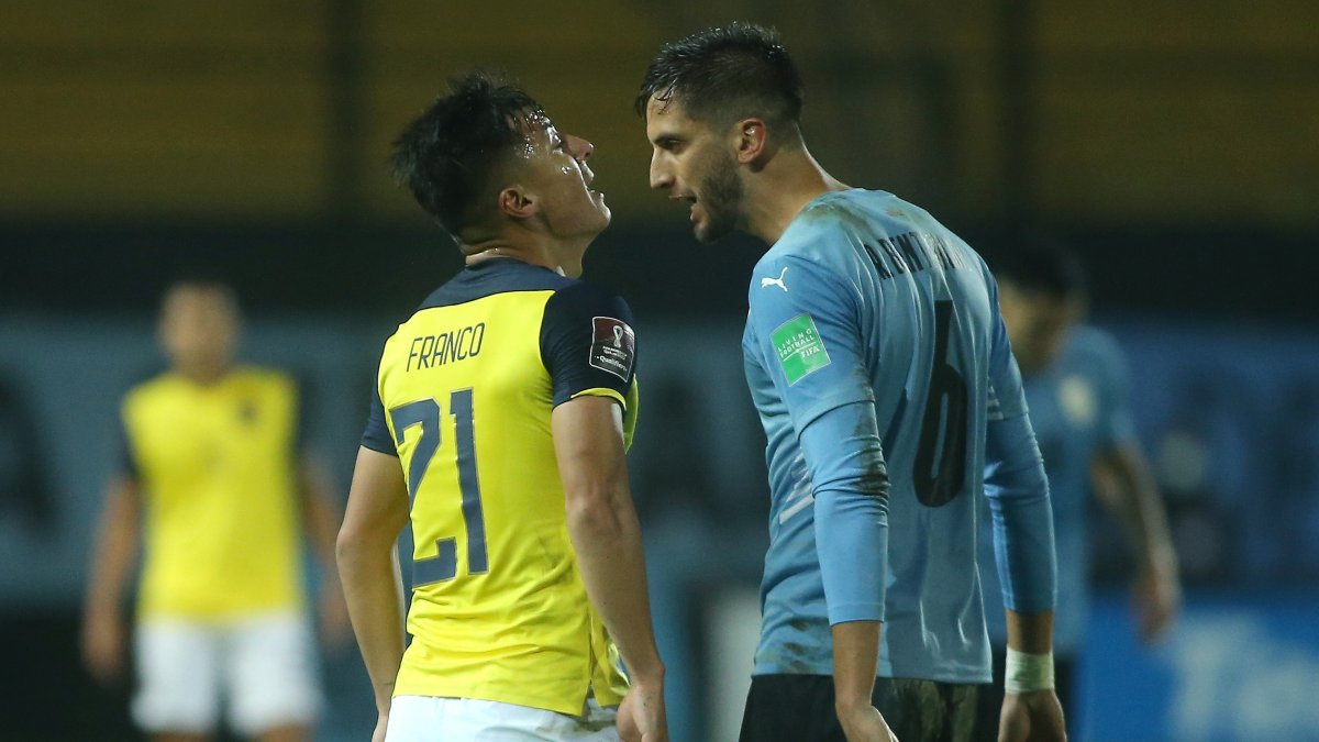 Los choques entre uruguayos y ecuatorianos se ha caracterizado por las emociones y polémicas.