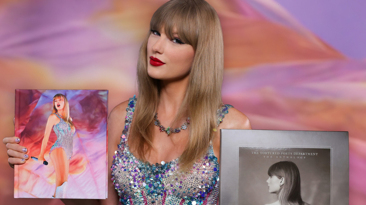 En la publicación, la cantante sostiene sus dos sorpresas: un libro y uno de sus discos en vinil.