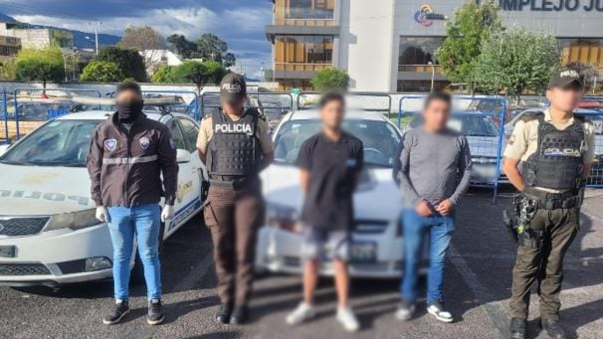 Uno de los detenidos registra antecedentes penales en 2018 por tráfico ilícito de sustancias sujetas a fiscalización.