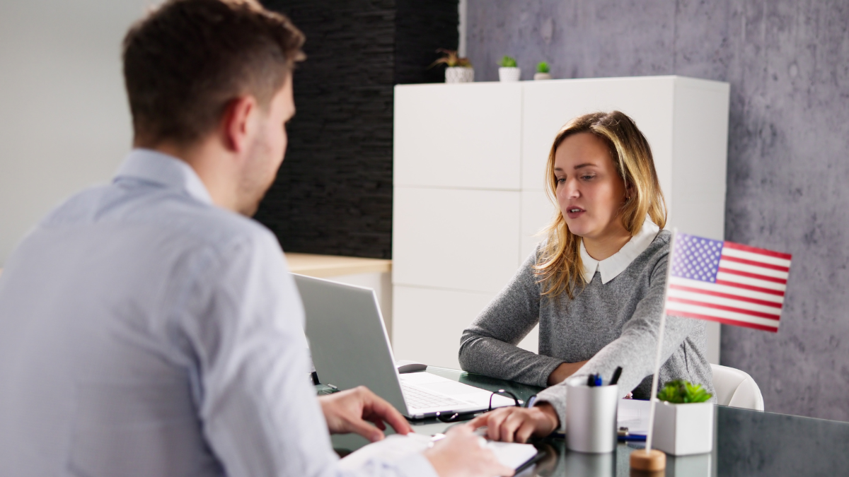 Referencial. Estados Unidos permite a sus residentes permanentes salir del país.