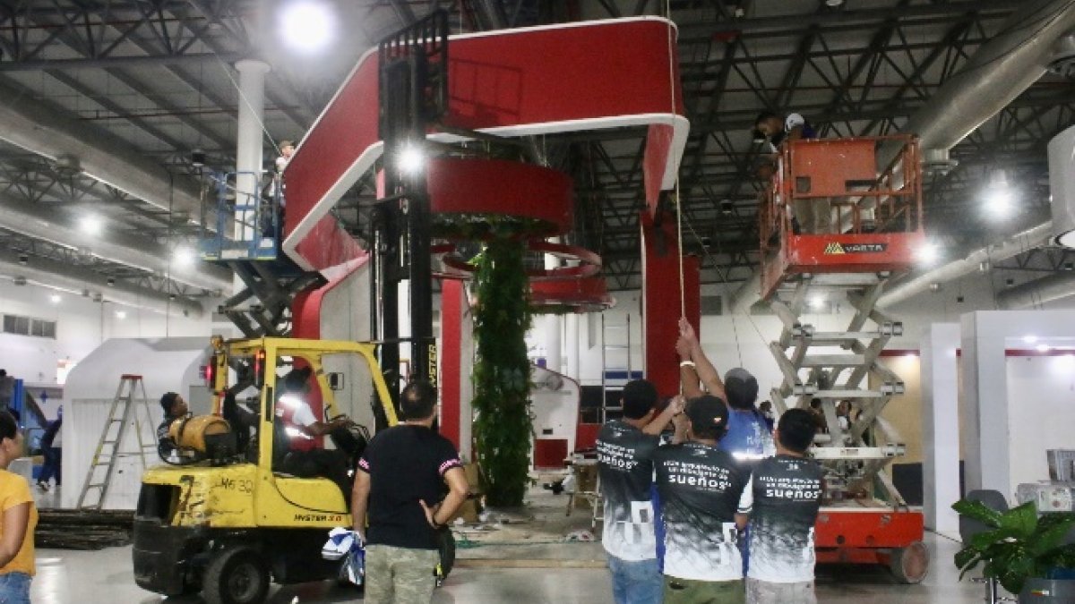 Creativos, diseñadores, carpinteros, soldadores, electricistas, pintores y demás, participarán en el montaje y desmontaje de infraestructura.