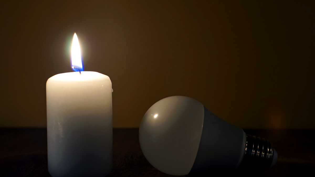 Cortes de luz en Cuenca continúan alterando las rutinas de los ciudadanos.