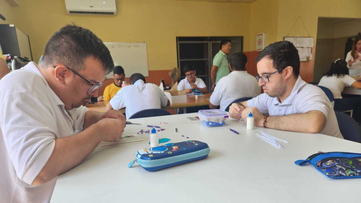 Los chicos aprende diferentes actividades para poder desarrollar esa gran capacidad intelectual que tienen.