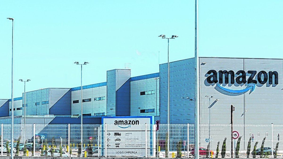 Centro.- El gigante del comercio electrónico Amazon en un centro logístico.
