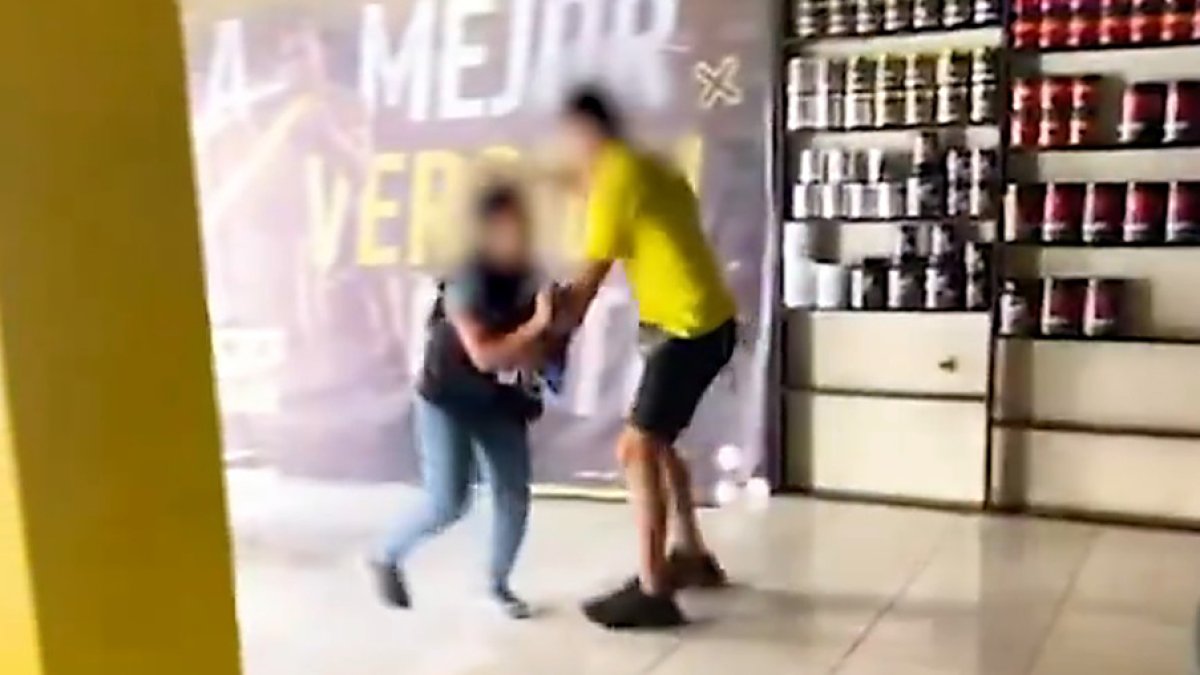 Operativo. La trabajadora de Arcsa fue agredida por un ciudadano.