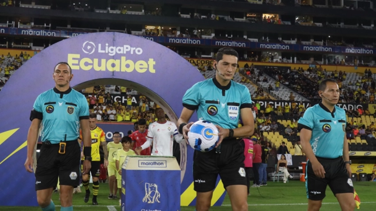 Yerson Zambrano (c) es el designado para el Clásico del Astillero 2024