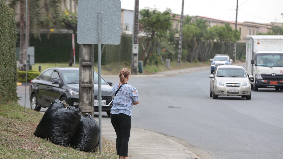 Precauciones. Los peatones transitan con miedo el vial 1, el camino que conecta La Joya con Villa Club. Los moradores empiezan a tomar mayores precauciones.