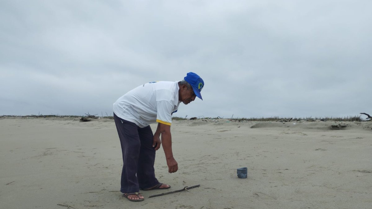 Situación. En operativos policiales, desplegados  en varias localidades, han encontrado altares  a esta deidad.