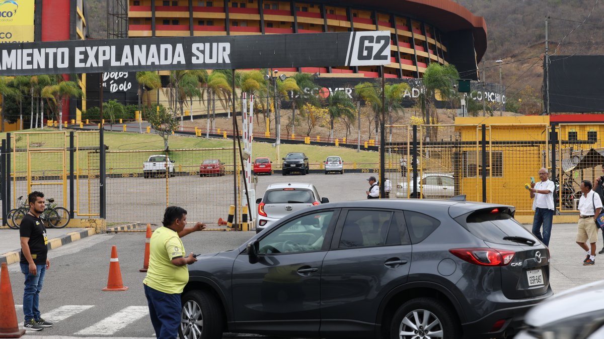 Exteriores del estadio Monumental.