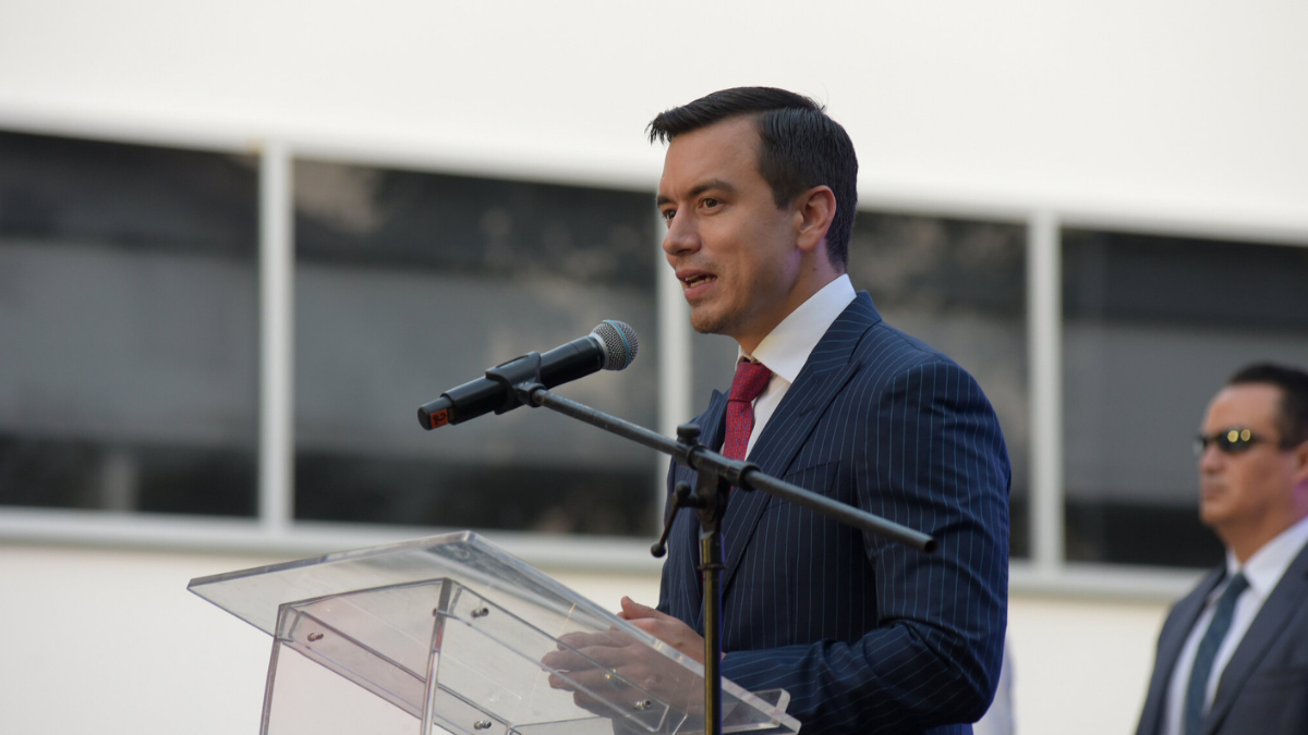 El mal manejo de la crisis, provocada por los apagones, afecta la credibilidad de Daniel Noboa, como ha pasado con otros mandatarios.