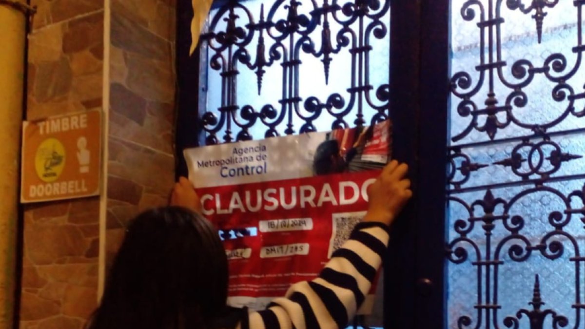 Las habitaciones del hostal estaban en malas condiciones de higiene.