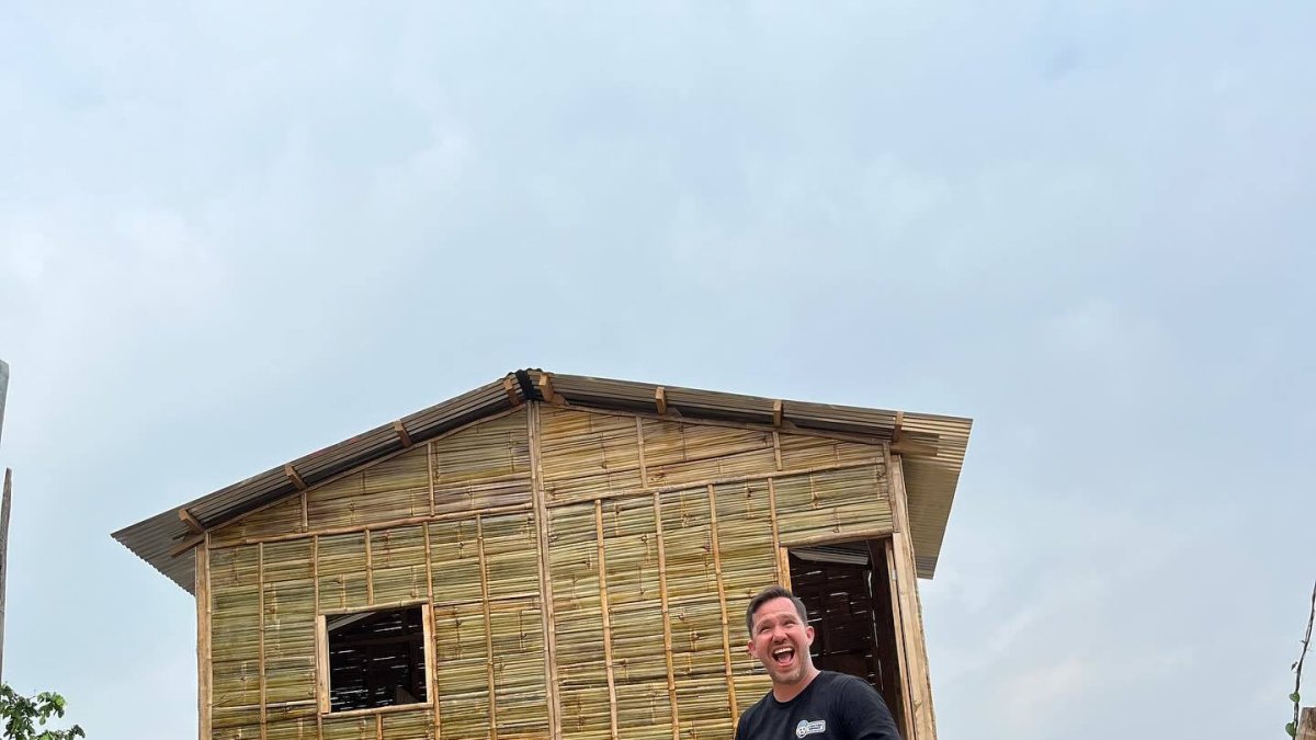 Fundación. Jóvenes solidarios ayudan a personas en las calles y de comunidades vulnerables.
